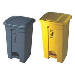 Buy PLASTIC PUSH DUSTBIN  from Al Nojoom Cleaning Equipment in UAE
