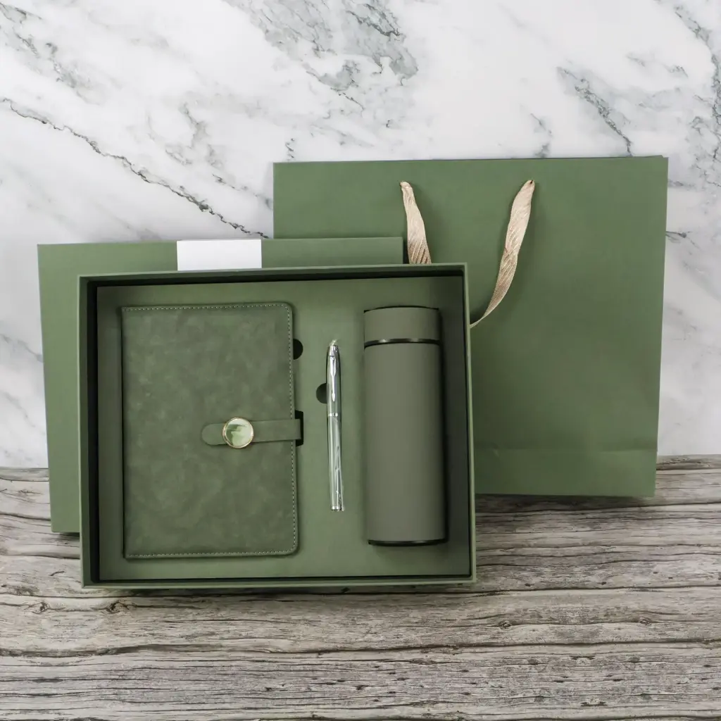Buy DARK GREEN PREMIUM QUALITY GIFT SET 3 PCS from Concept Plus Trading in UAE