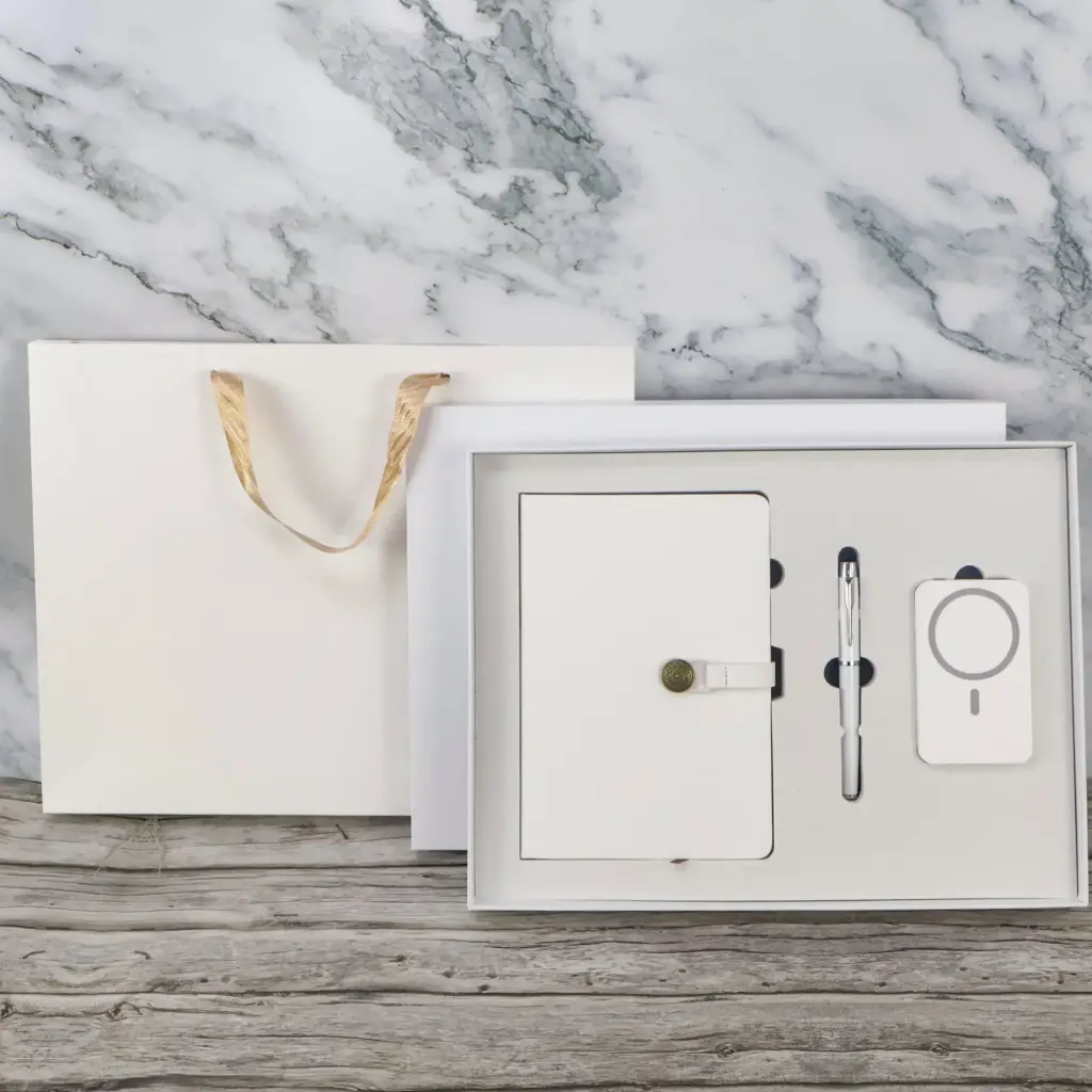 Buy LUXURY GIFT SET 3 PCS from Concept Plus Trading in UAE