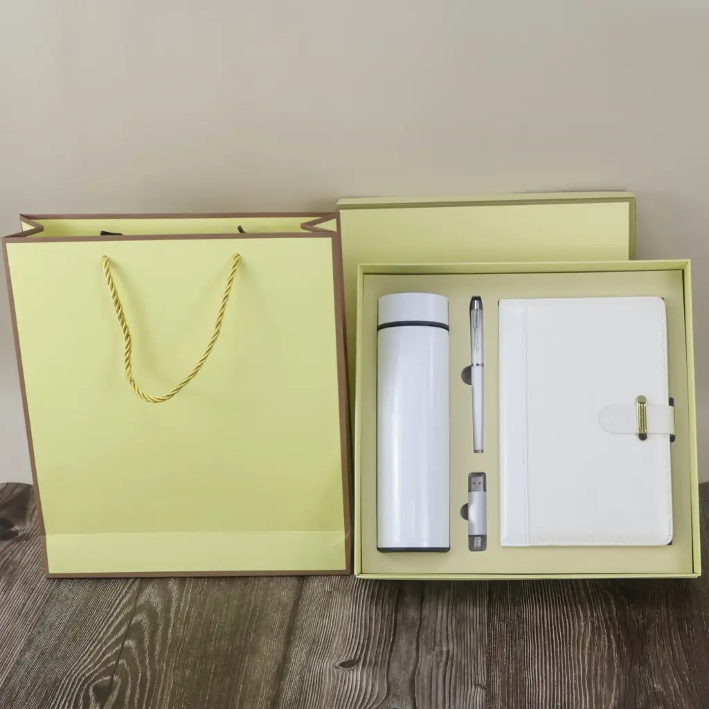 Buy PREMIUM QUALITY GIFT SET 4 PCS (WHITE COLOR) from Concept Plus Trading in UAE