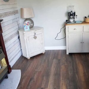 Villa Harbour Oak Laminate Tile - Interiors in UAE Marketplace